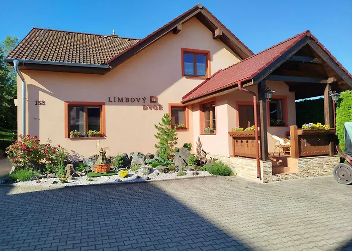 Pezion Limbovy Dvor