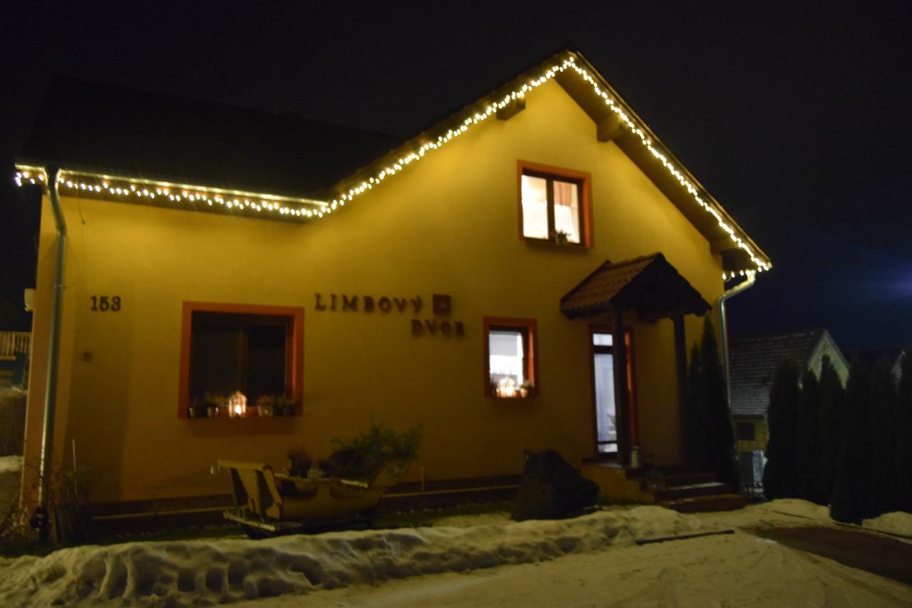 Penzión pre hostí Pezion Limbovy Dvor 2*
